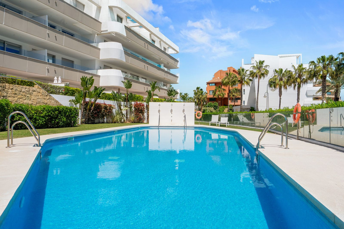 3 Bed Apartment for sale in Sotogrande Puerto Costa Del Sol, Cádiz, Spain