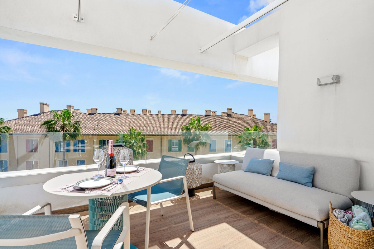 3 Bed Apartment for sale in Sotogrande Puerto Costa Del Sol, Cádiz, Spain
