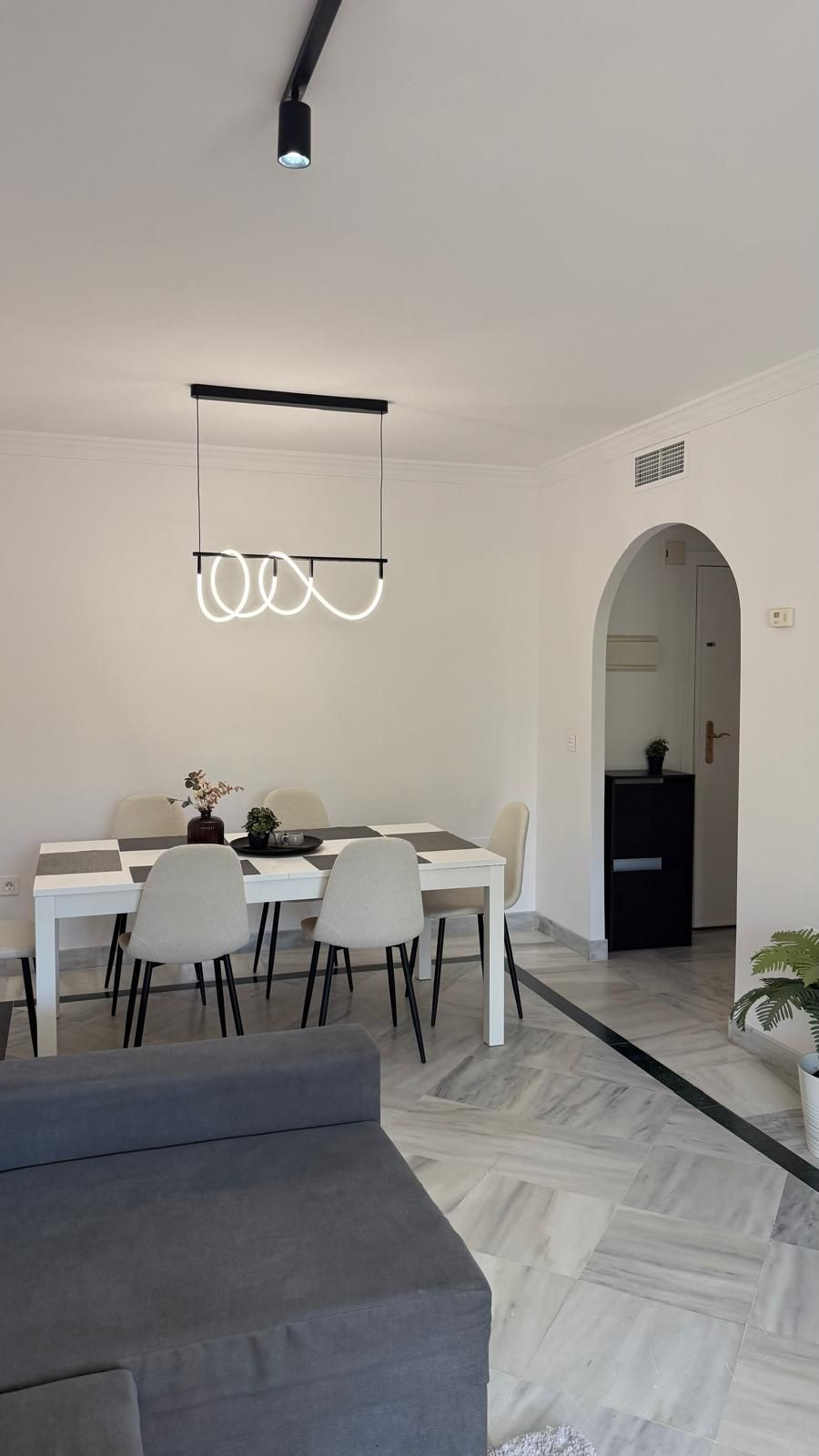 Se vende Apartamento Planta Media de 2 dormitorios en Costa Del Sol, Málaga, España