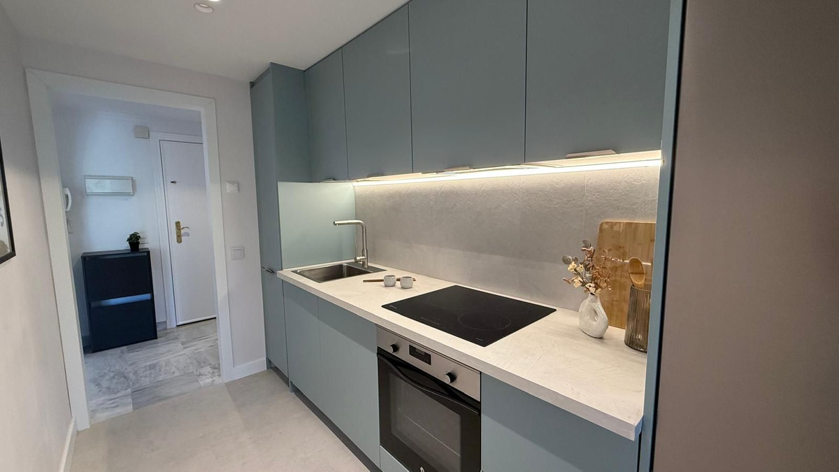 Se vende Apartamento Planta Media de 2 dormitorios en Costa Del Sol, Málaga, España