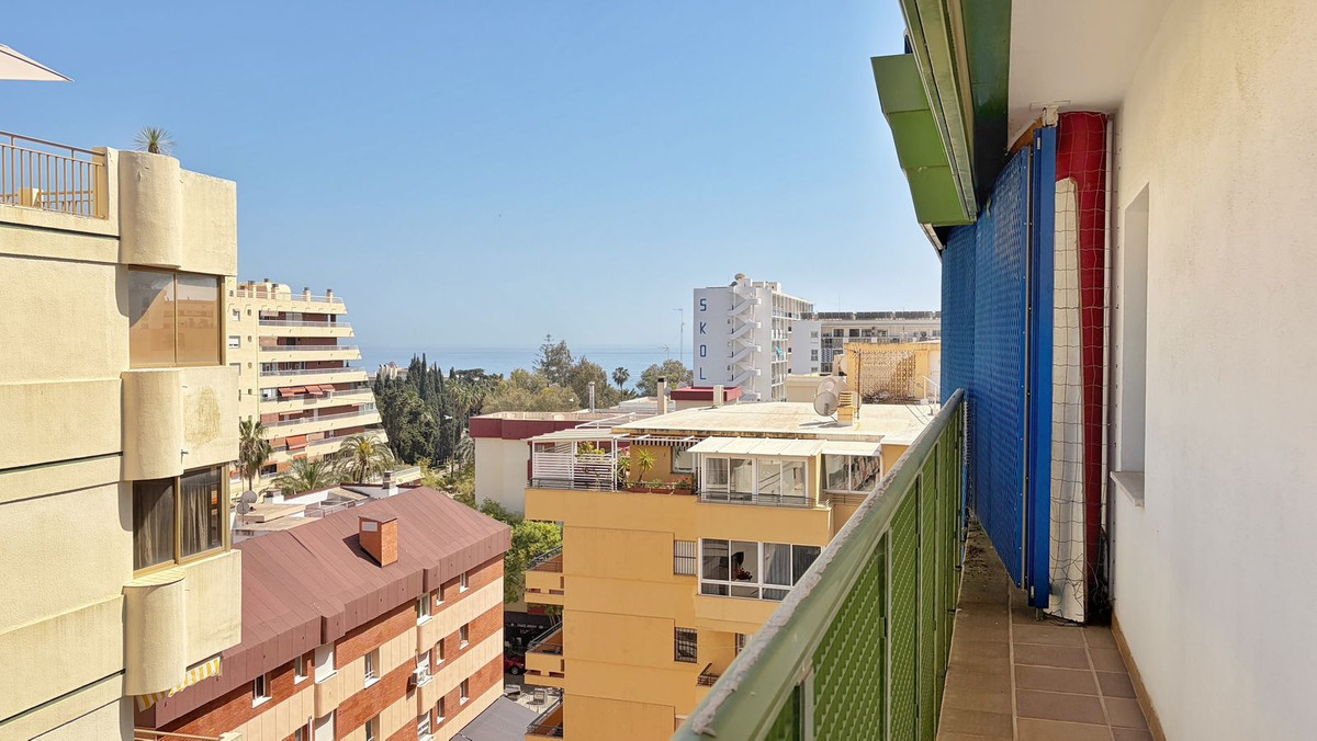 4 Bed Apartment for sale in Marbella Costa Del Sol, Málaga, Spain
