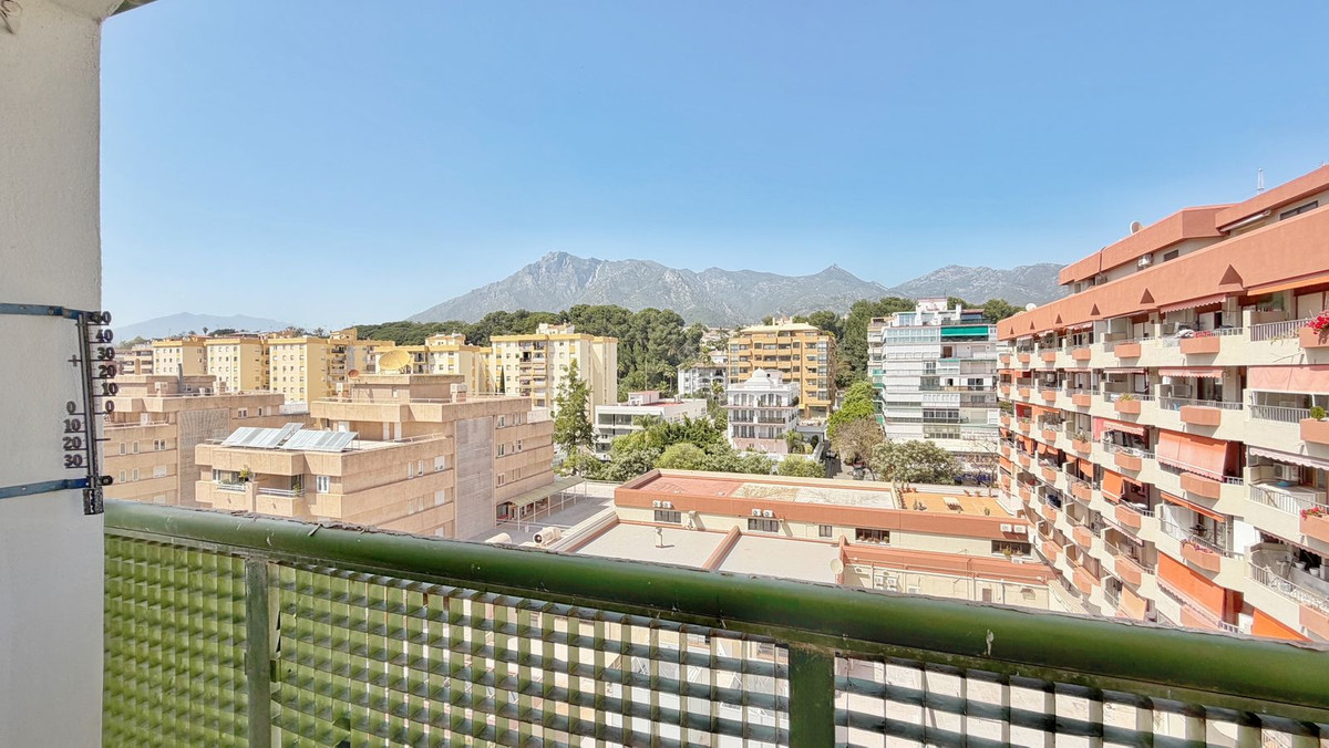 4 Bed Apartment for sale in Marbella Costa Del Sol, Málaga, Spain