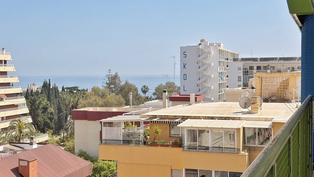 4 Bed Apartment for sale in Marbella Costa Del Sol, Málaga, Spain
