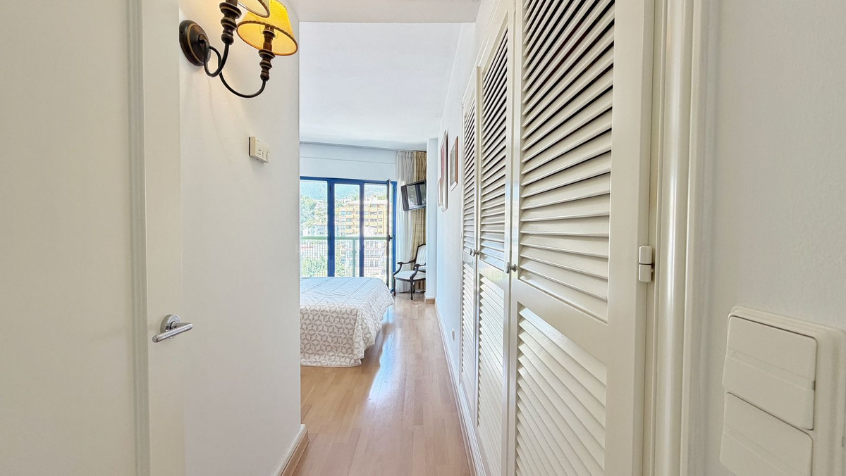 4 Bed Apartment for sale in Marbella Costa Del Sol, Málaga, Spain
