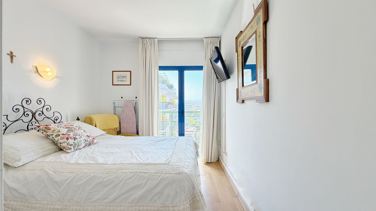 4 Bed Apartment for sale in Marbella Costa Del Sol, Málaga, Spain