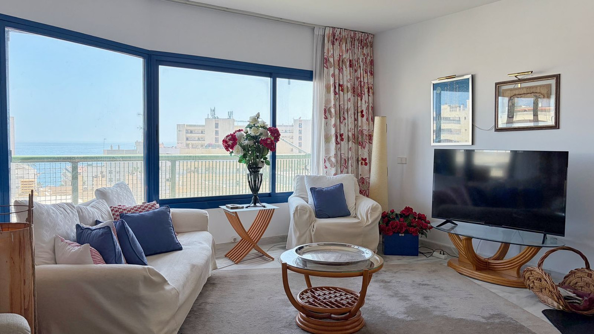 4 Bed Apartment for sale in Marbella Costa Del Sol, Málaga, Spain