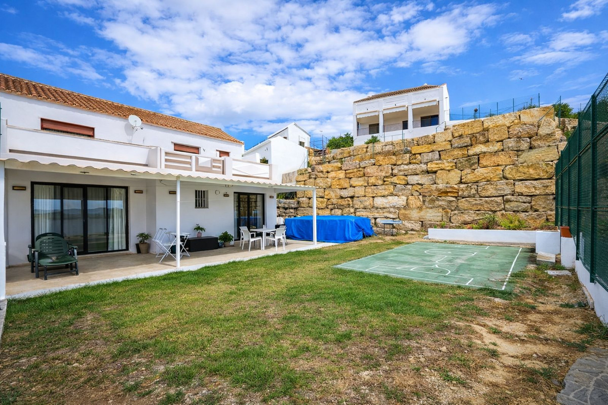 Se vende Pareada de 2 dormitorios en Costa Del Sol, Málaga, España
