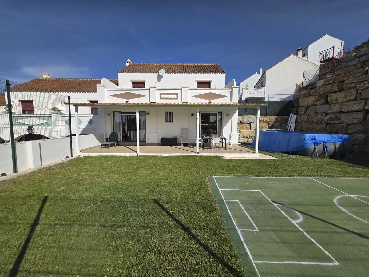 Se vende Pareada de 2 dormitorios en Costa Del Sol, Málaga, España