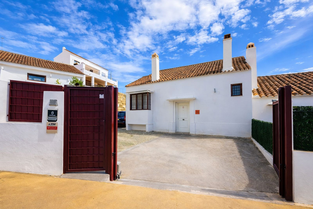 Se vende Pareada de 2 dormitorios en Costa Del Sol, Málaga, España