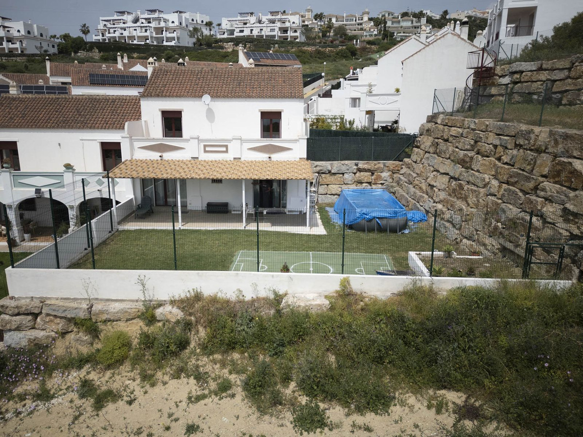 Se vende Pareada de 2 dormitorios en Costa Del Sol, Málaga, España