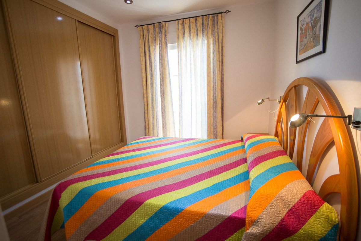 4 Bed Apartment for sale in Coín Costa Del Sol, Málaga, Spain