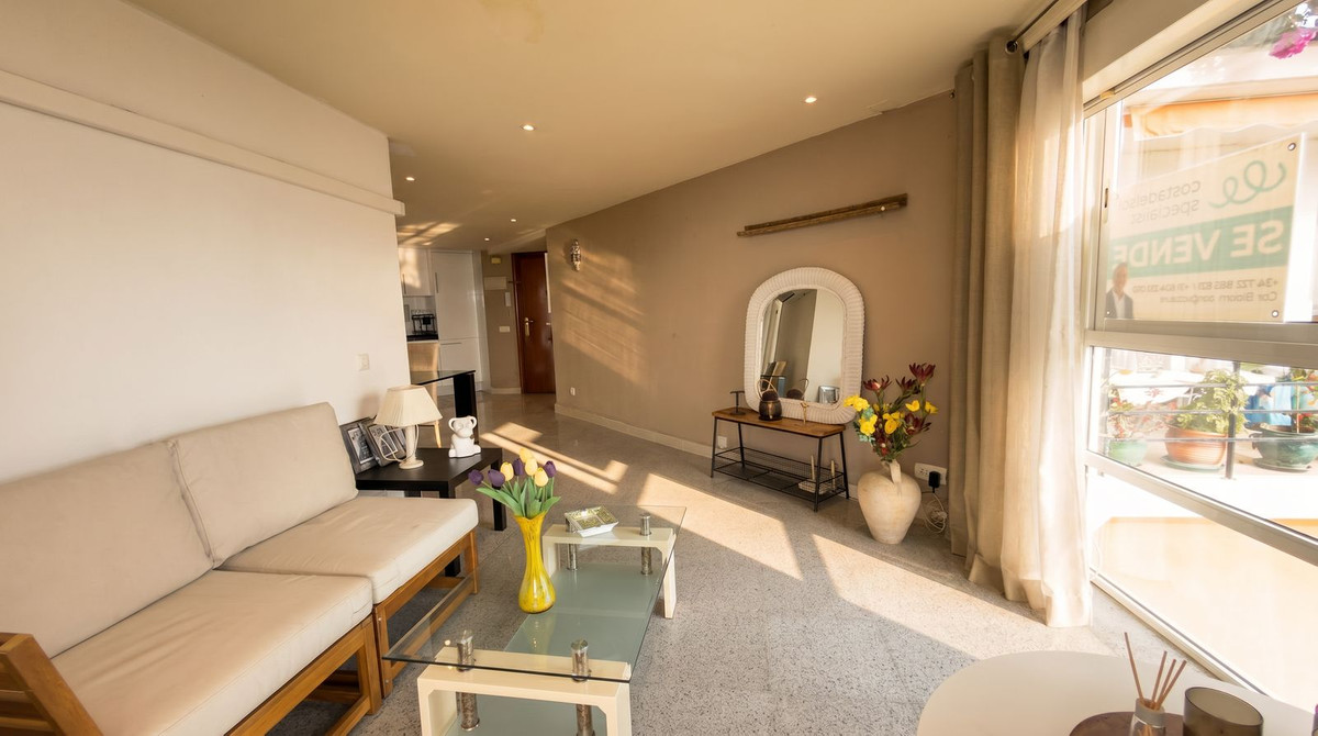 Se vende Apartamento Planta Media de 2 dormitorios en Costa Del Sol, Málaga, España