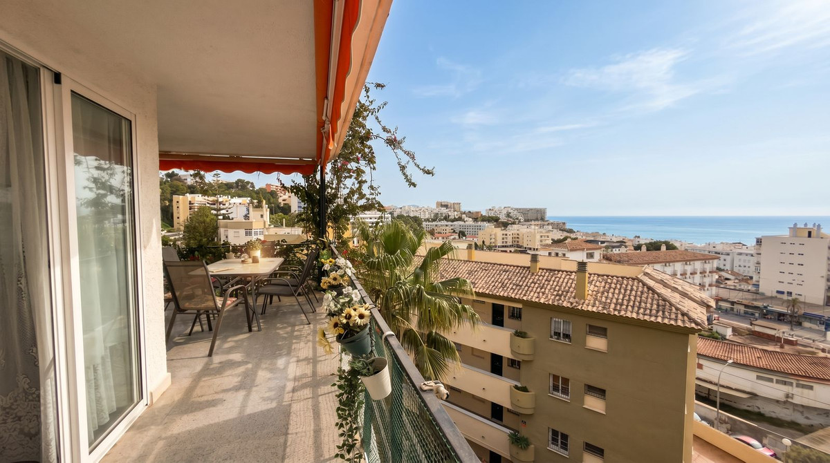 Se vende Apartamento Planta Media de 2 dormitorios en Costa Del Sol, Málaga, España