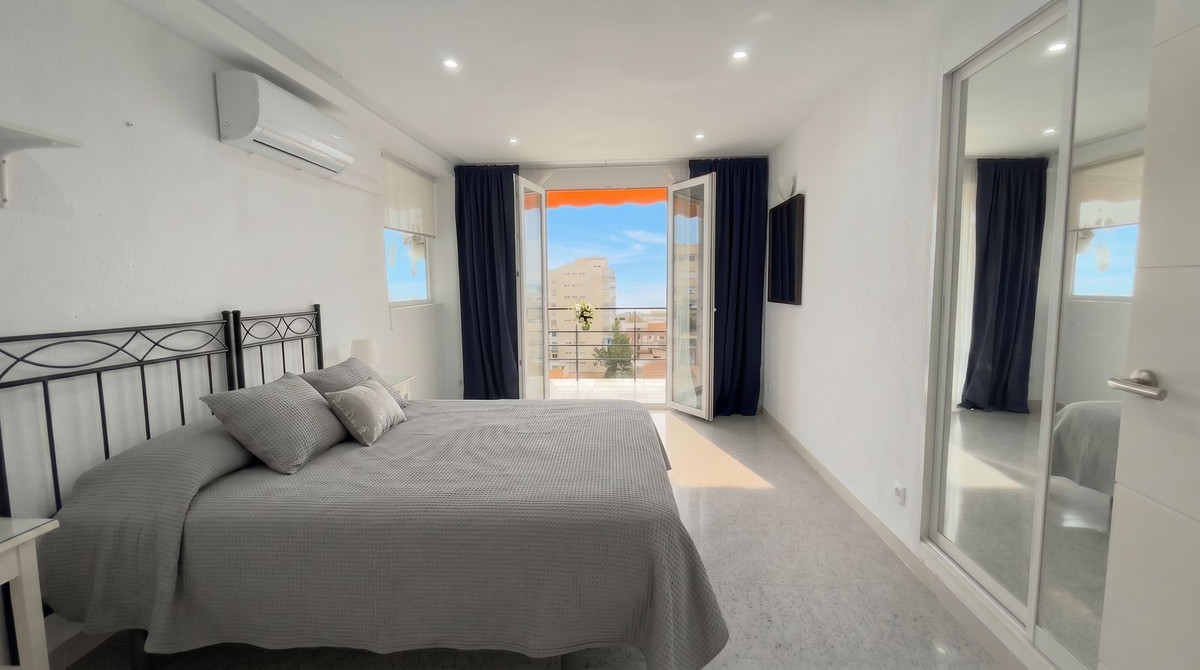 Se vende Apartamento Planta Media de 2 dormitorios en Costa Del Sol, Málaga, España