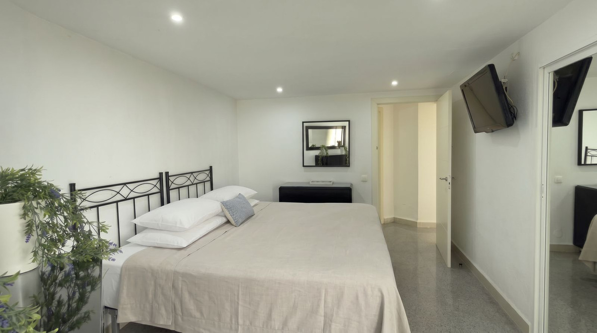 Se vende Apartamento Planta Media de 2 dormitorios en Costa Del Sol, Málaga, España