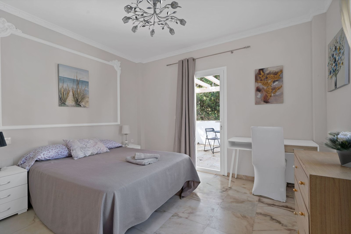 10 Bed Townhouse for sale in Marbella Costa Del Sol, Málaga, Spain