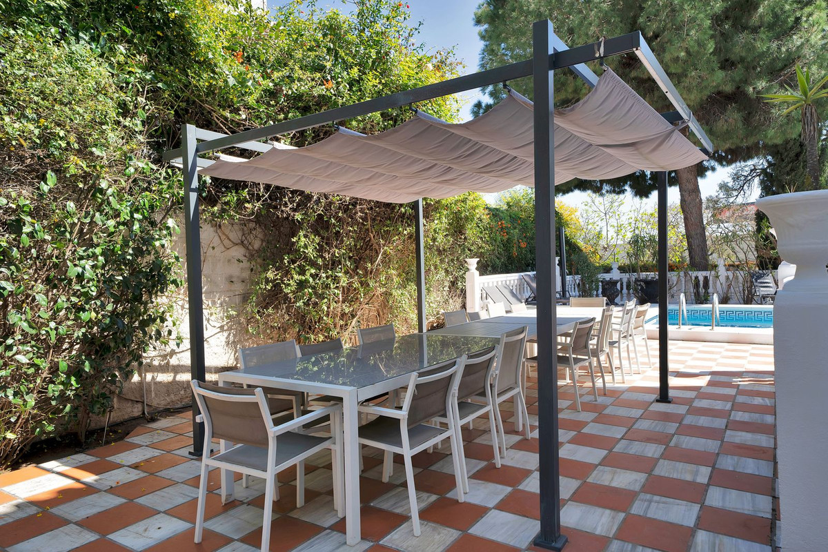 10 Bed Townhouse for sale in Marbella Costa Del Sol, Málaga, Spain