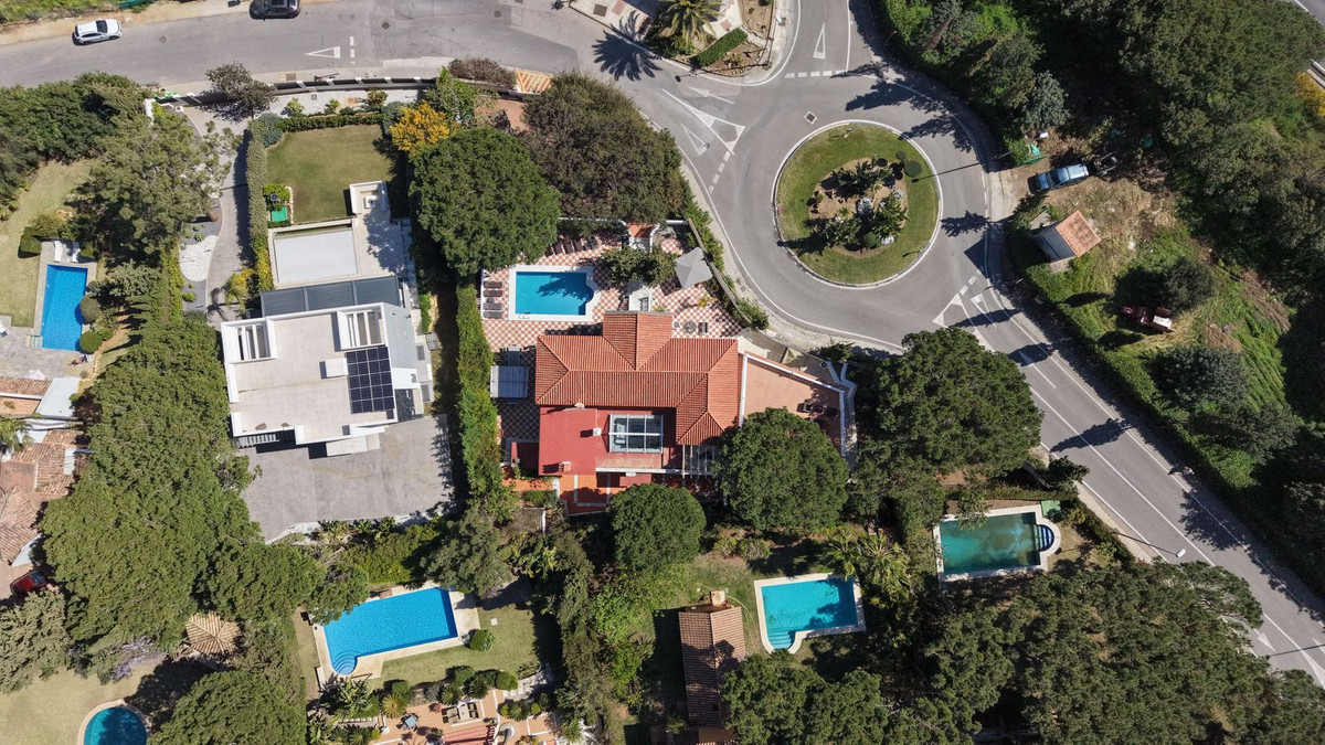 10 Bed Townhouse for sale in Marbella Costa Del Sol, Málaga, Spain