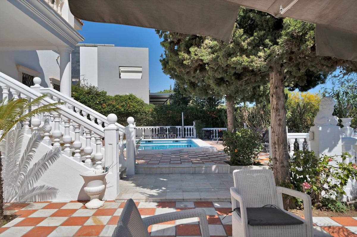 10 Bed Townhouse for sale in Marbella Costa Del Sol, Málaga, Spain