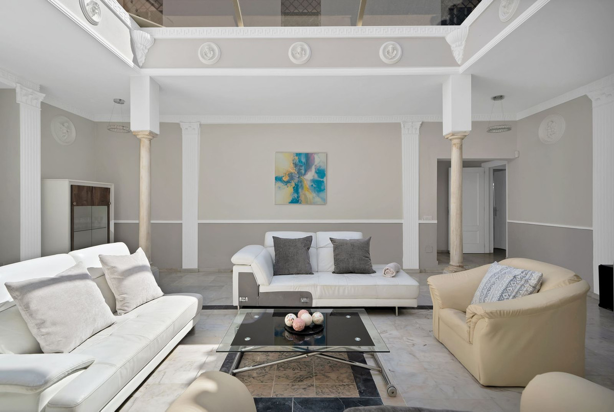 10 Bed Townhouse for sale in Marbella Costa Del Sol, Málaga, Spain