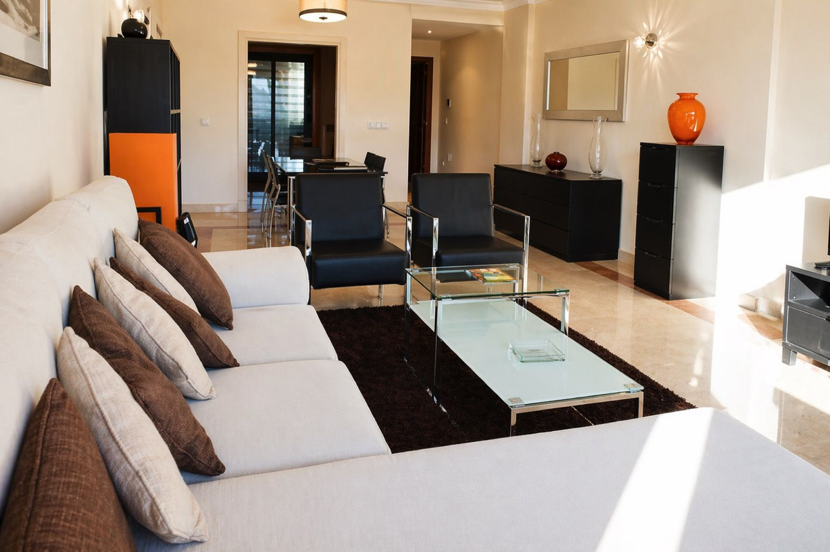2 Bed Apartment for sale in Estepona Costa Del Sol, Málaga, Spain