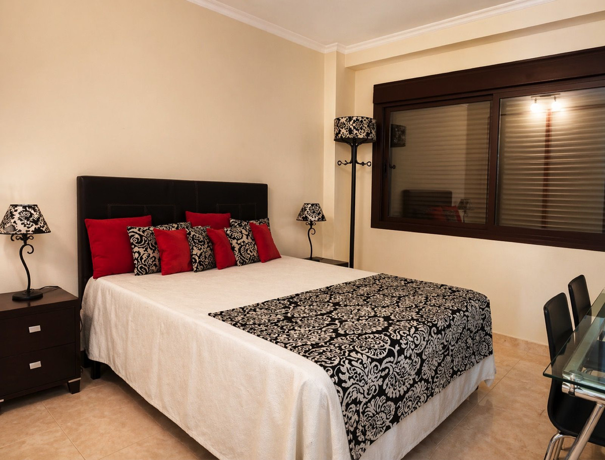 2 Bed Apartment for sale in Estepona Costa Del Sol, Málaga, Spain
