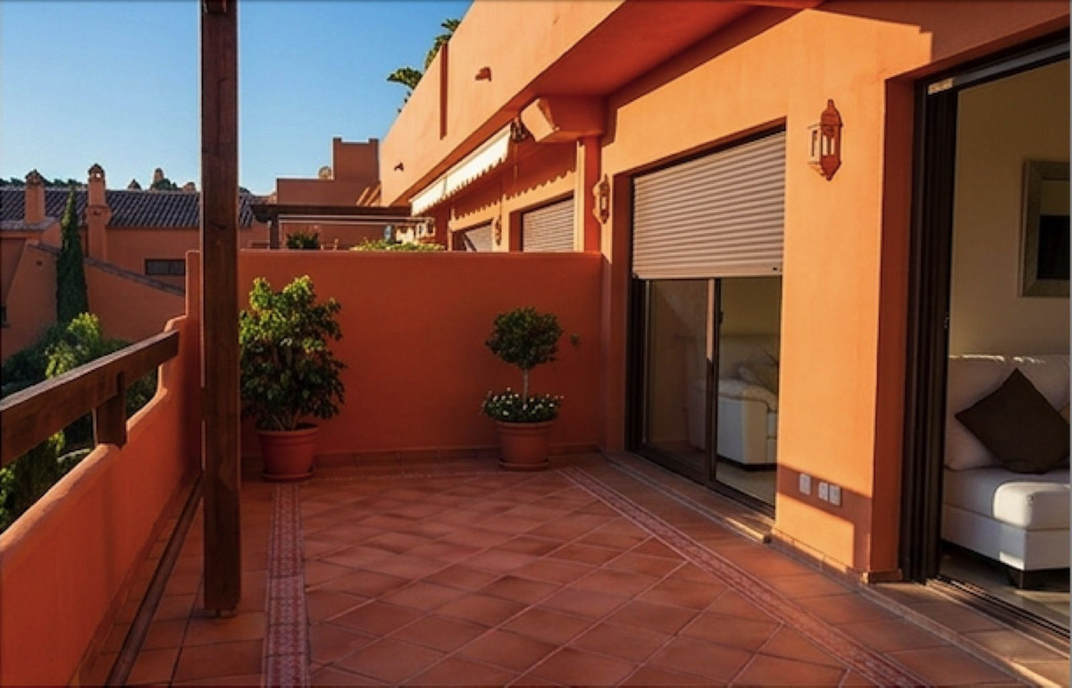 2 Bed Apartment for sale in Estepona Costa Del Sol, Málaga, Spain