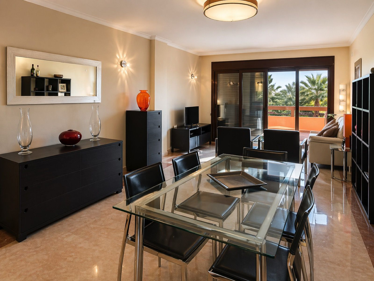 2 Bed Apartment for sale in Estepona Costa Del Sol, Málaga, Spain