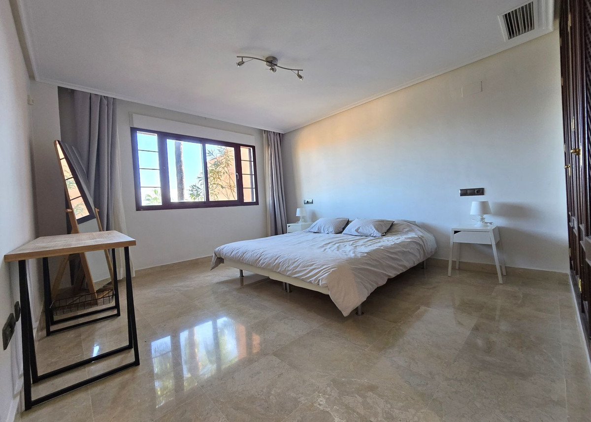Se vende Apartamento Planta Media de 2 dormitorios en Costa Del Sol, Málaga, España