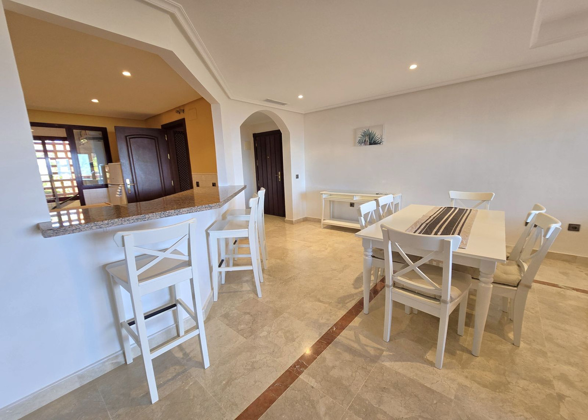 Se vende Apartamento Planta Media de 2 dormitorios en Costa Del Sol, Málaga, España