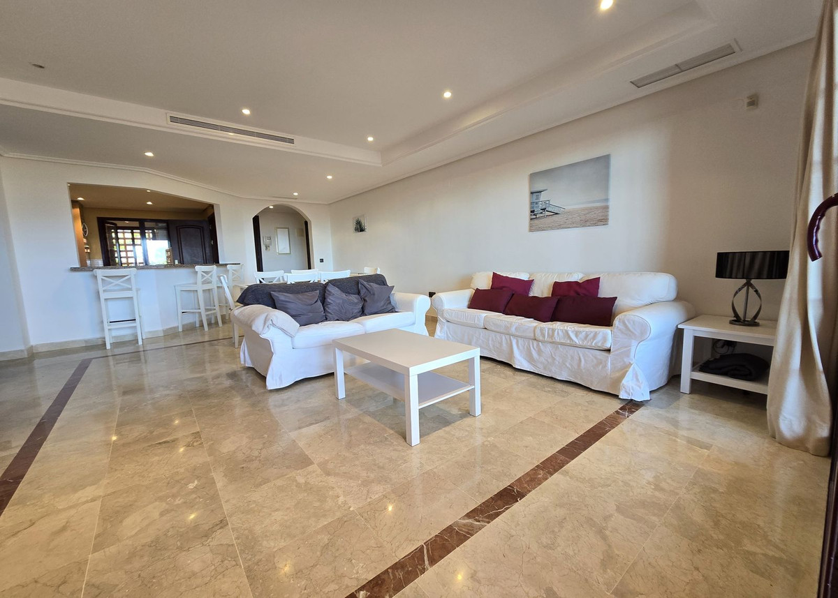 Se vende Apartamento Planta Media de 2 dormitorios en Costa Del Sol, Málaga, España