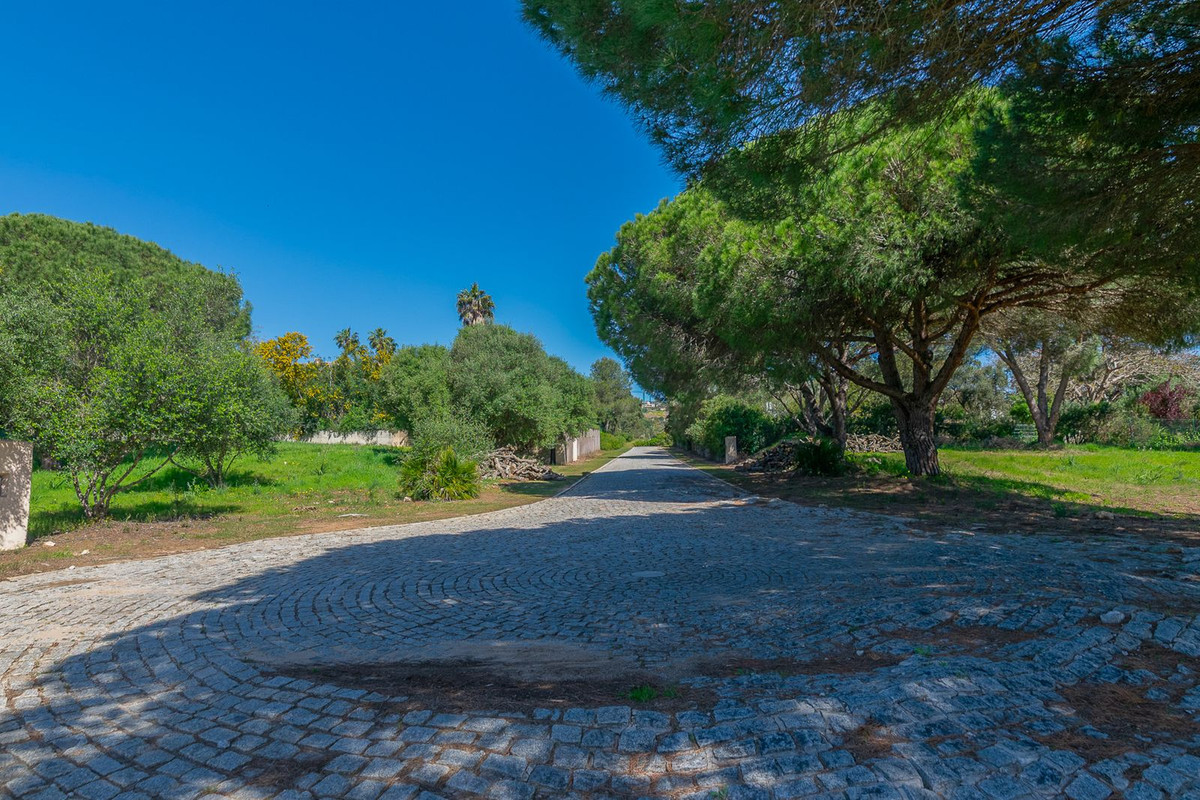 Se vende Terreno Urbano  en Costa Del Sol, Cadiz, España