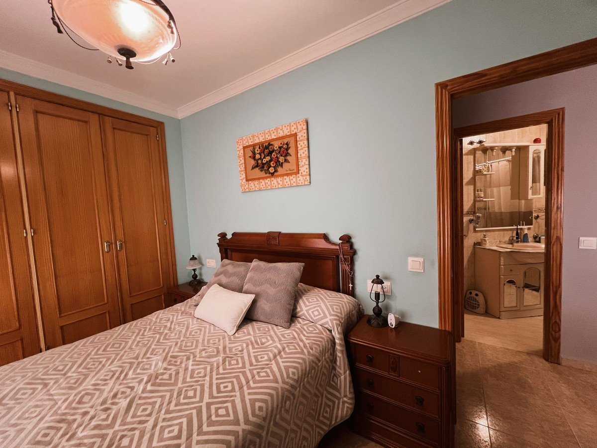 2 Bed Apartment for sale in Estepona Costa Del Sol, Málaga, Spain