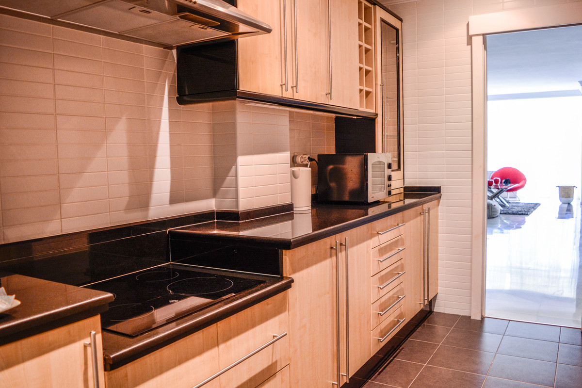 2 Bed Apartment for sale in Puerto Banús Costa Del Sol, Málaga, Spain