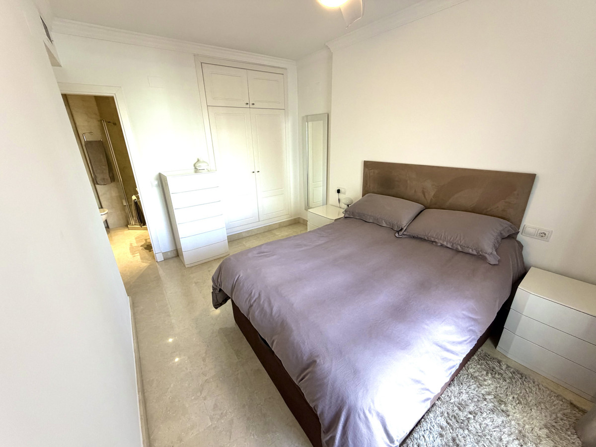 Se vende Apartamento Planta Media de 3 dormitorios en Costa Del Sol, Málaga, España