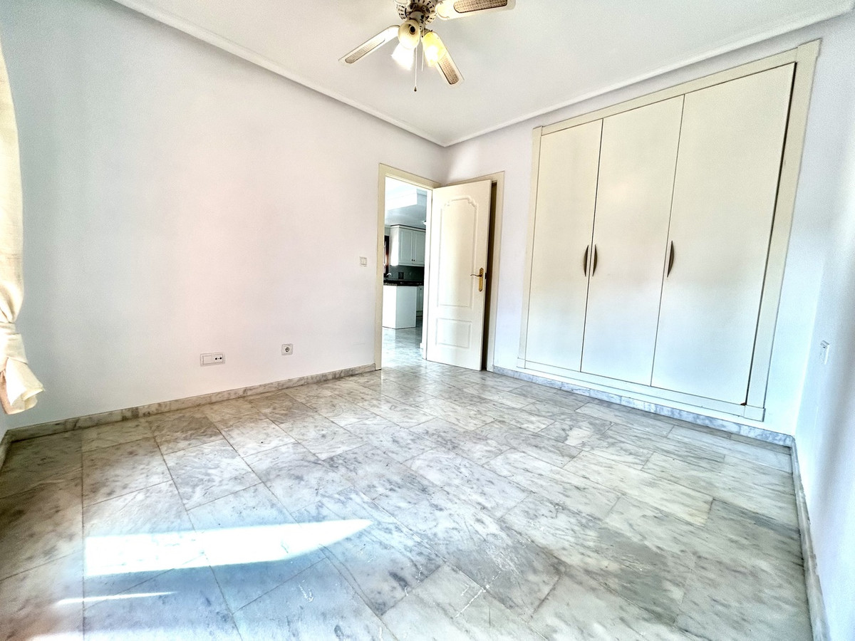 Se vende Apartamento Planta Media de 2 dormitorios en Costa Blanca, Alicante, España