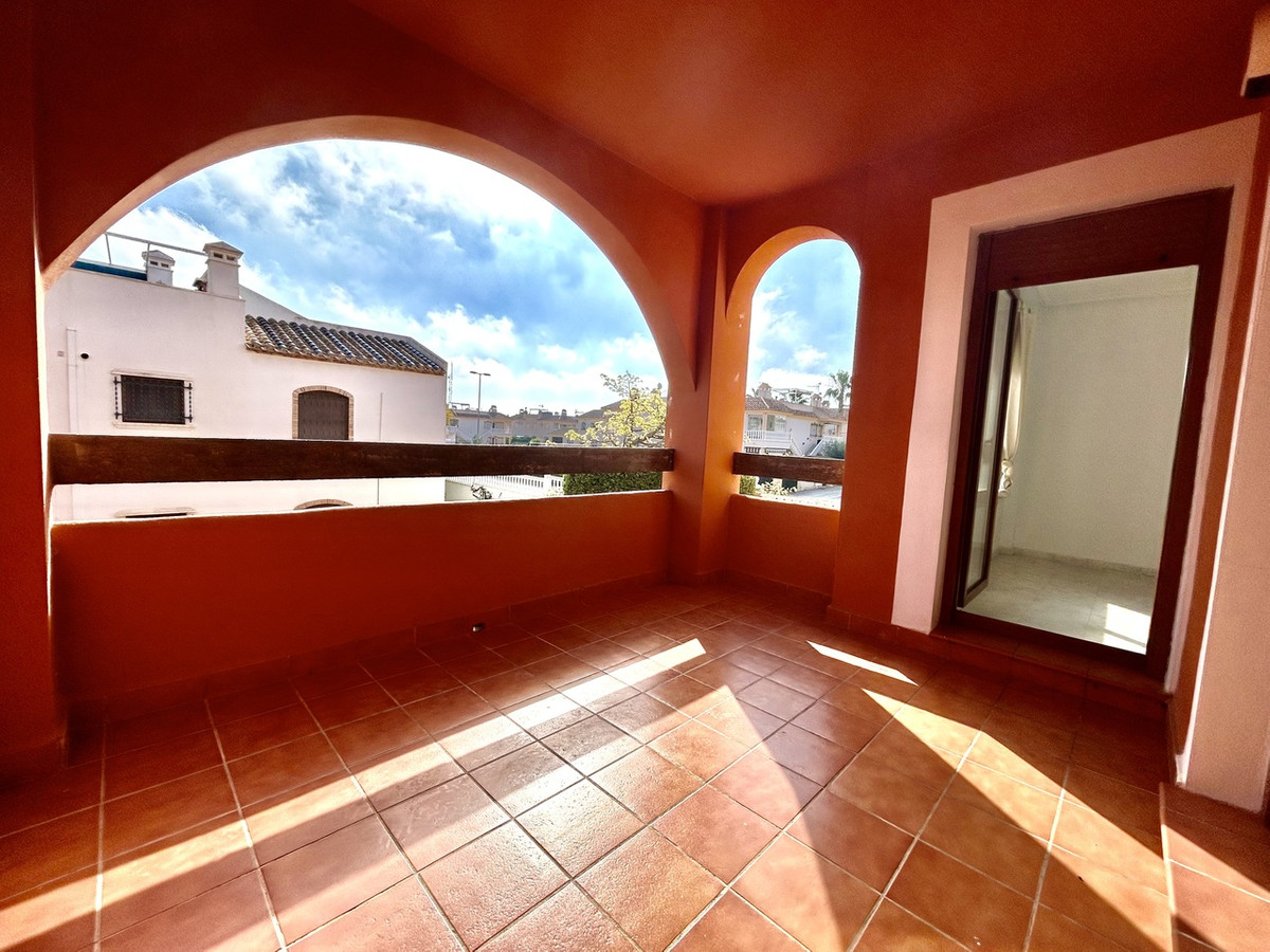 Se vende Apartamento Planta Media de 2 dormitorios en Costa Blanca, Alicante, España
