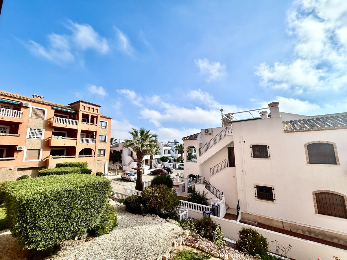 Se vende Apartamento Planta Media de 2 dormitorios en Costa Blanca, Alicante, España