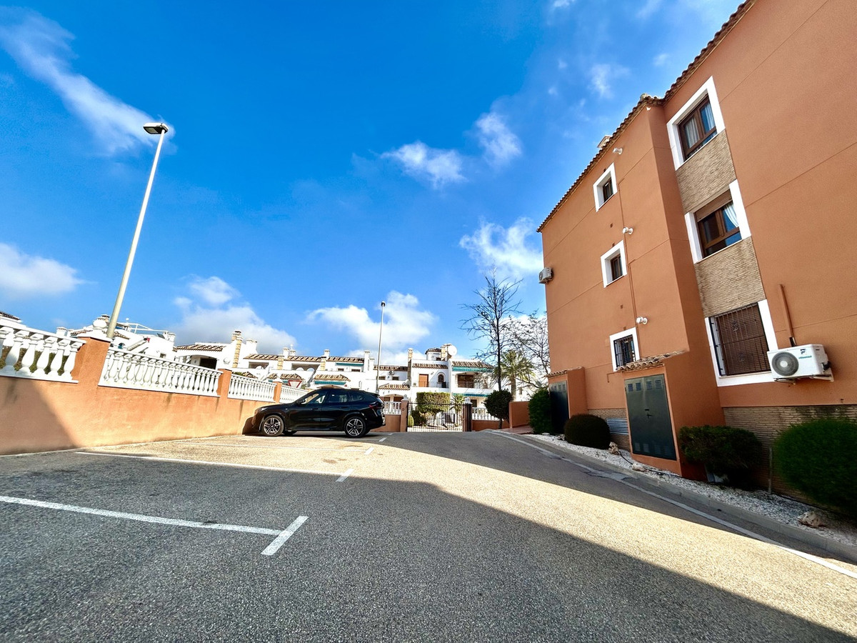 Se vende Apartamento Planta Media de 2 dormitorios en Costa Blanca, Alicante, España