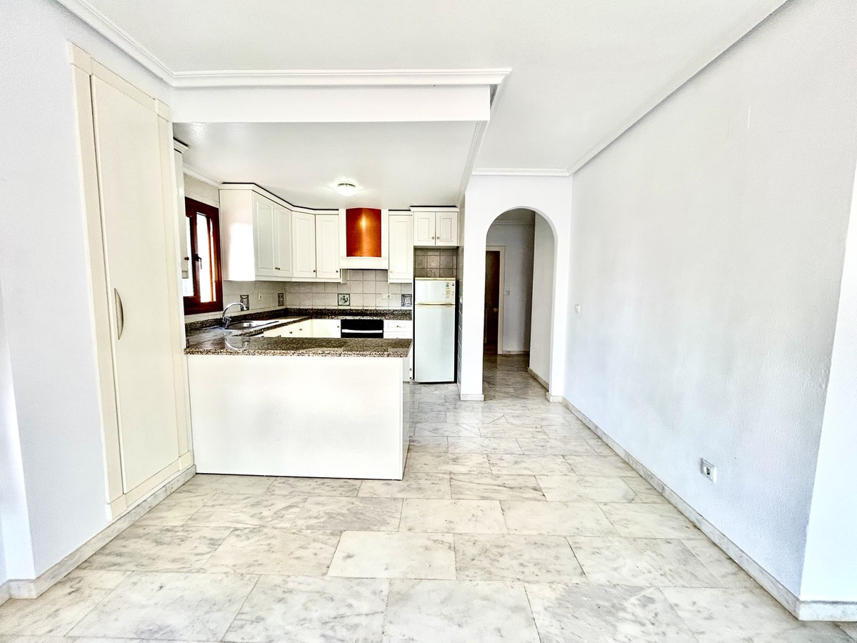 Se vende Apartamento Planta Media de 2 dormitorios en Costa Blanca, Alicante, España