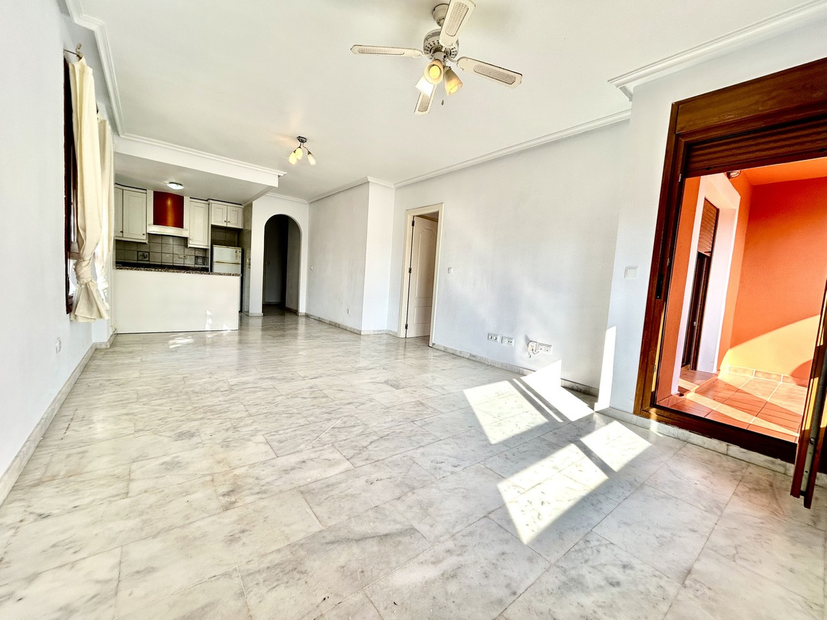 Se vende Apartamento Planta Media de 2 dormitorios en Costa Blanca, Alicante, España
