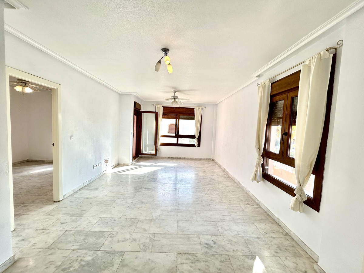 Se vende Apartamento Planta Media de 2 dormitorios en Costa Blanca, Alicante, España