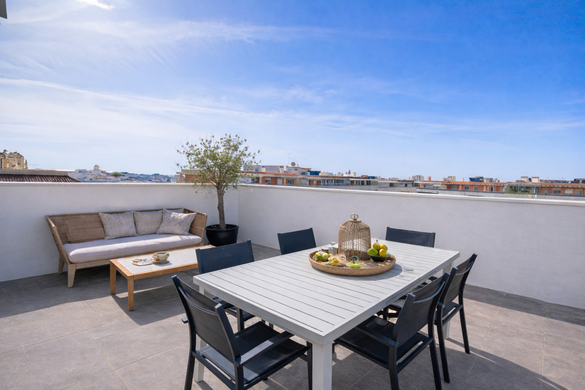 Se vende Ático de 2 dormitorios en Costa Del Sol, Málaga, España