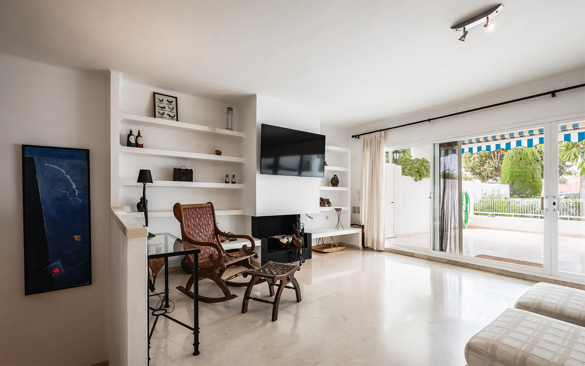 4 Bed Apartment for sale in Marbella Costa Del Sol, Málaga, Spain