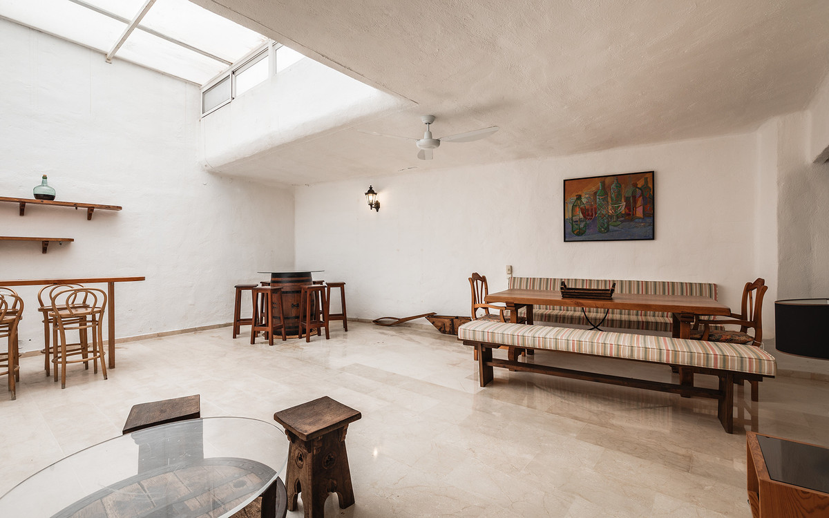 4 Bed Apartment for sale in Marbella Costa Del Sol, Málaga, Spain