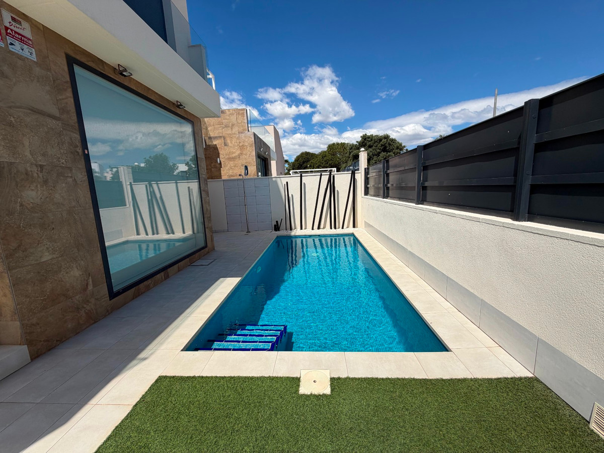 3 Bed Townhouse for sale in Ciudad Quesada Costa Blanca, Alicante, Spain