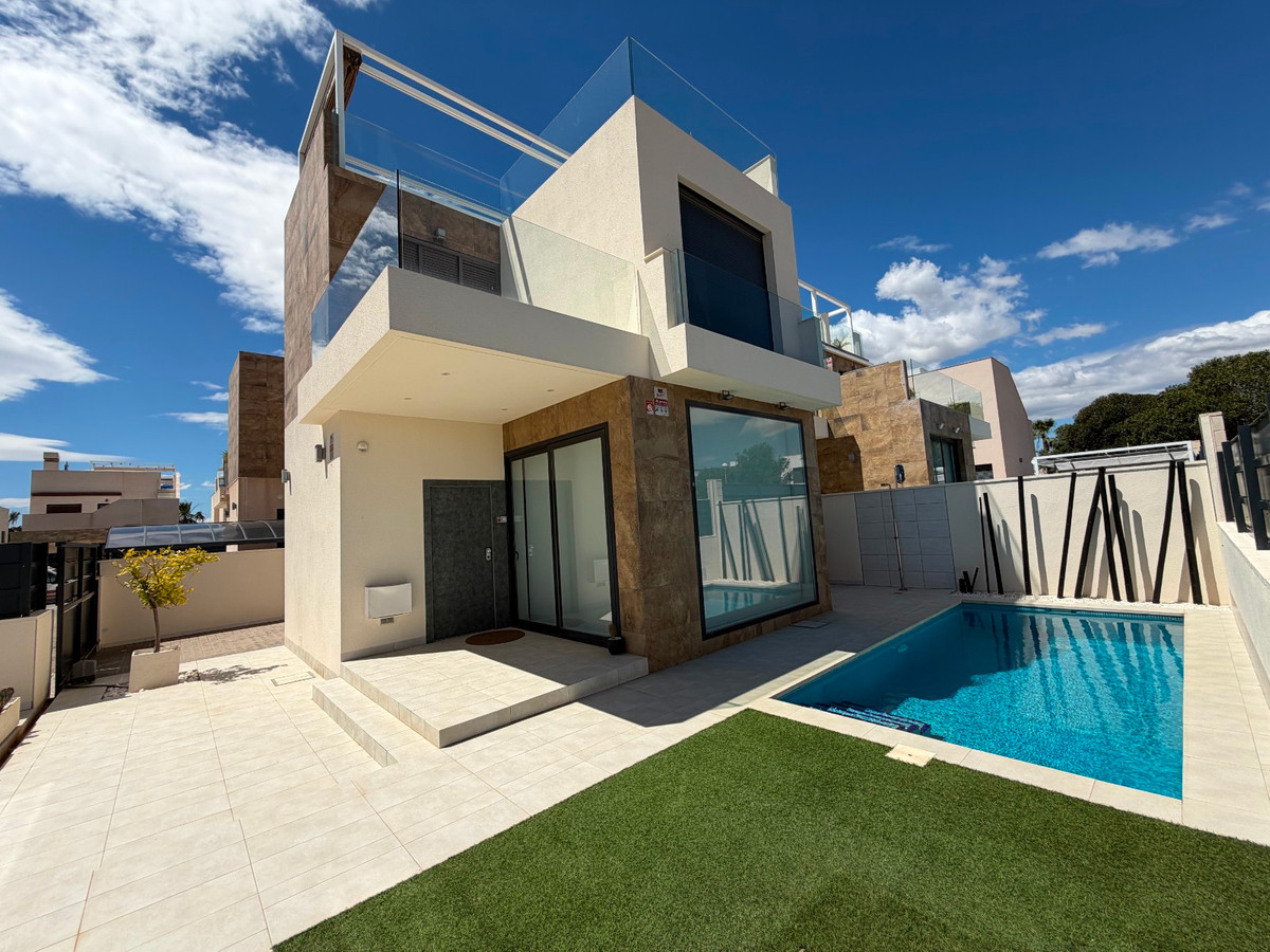 3 Bed Townhouse for sale in Ciudad Quesada Costa Blanca, Alicante, Spain