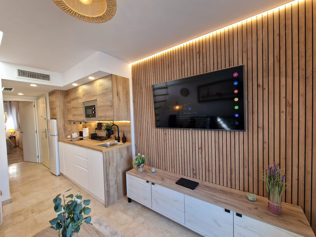 1 Bed Apartment for sale in Benalmadena Costa Costa Del Sol, Málaga, Spain