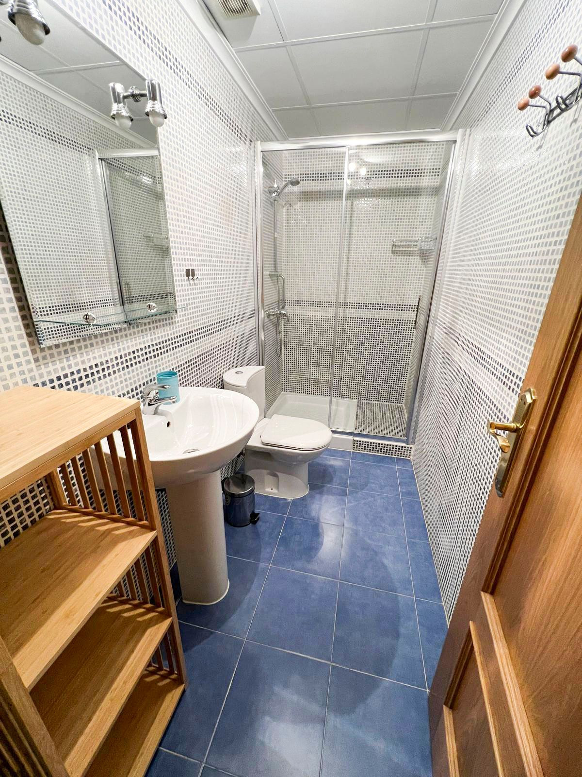 Se vende Apartamento Planta Media de 3 dormitorios en Costa Blanca, Alicante, España