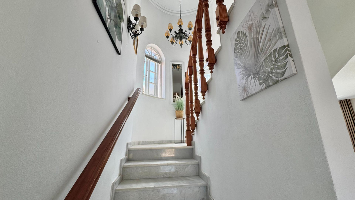 5 Bed Townhouse for sale in Alhaurín De La Torre Costa Del Sol, Málaga, Spain